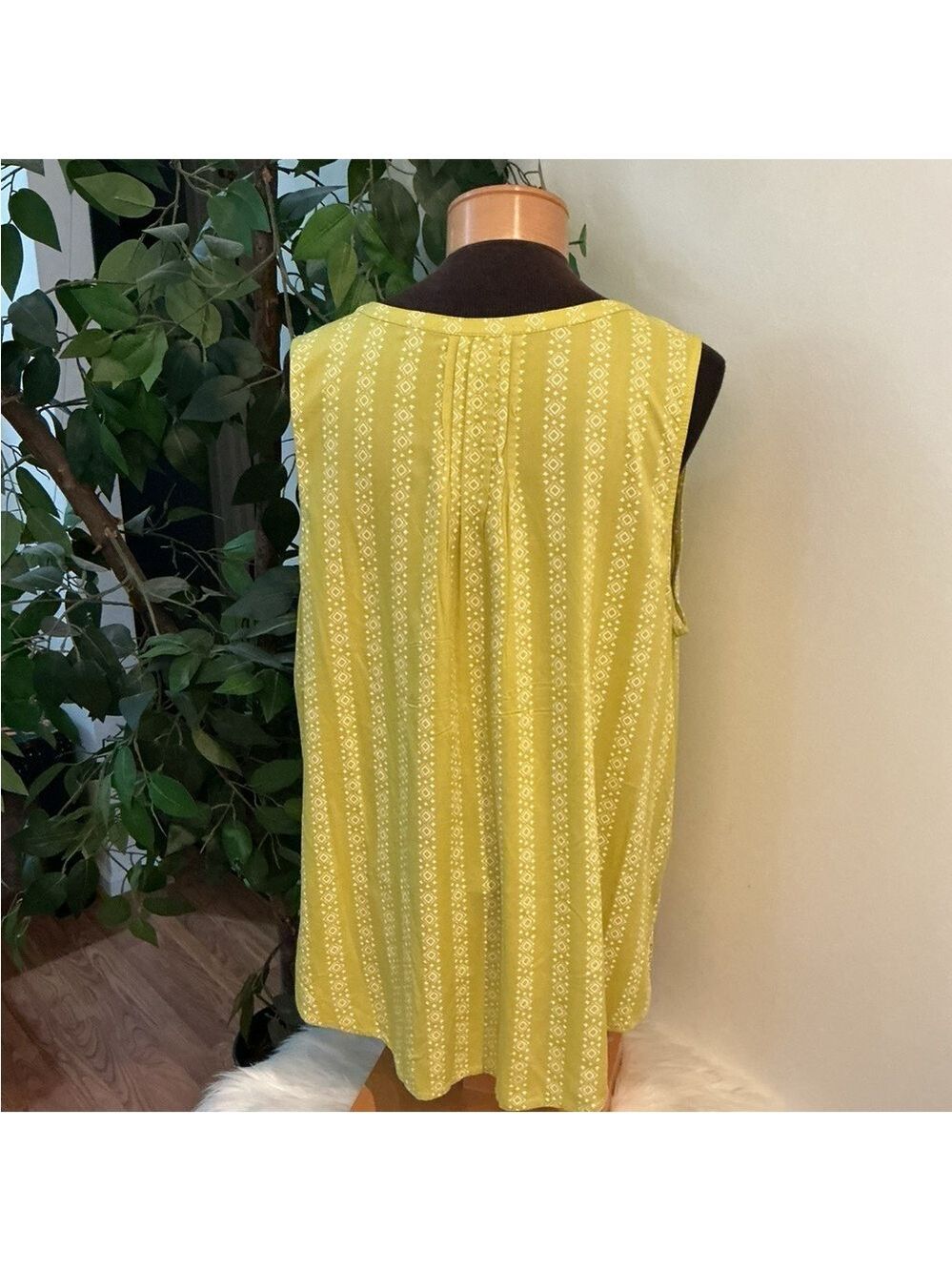 SONOMA Women's Yellowish green White patterned Tank Top Size XXL NWT - Picture 10 of 12